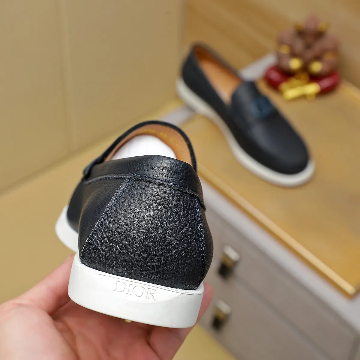 Men's clothing and shoes 💰460 💰🔥[Dior] High-end top-notch 🔝 purchasing agent 🔍🔍The latest 🇺🇸 counters are on sale simultaneously, original Italian brand · brand totem cloth sewn with brand cloth label · paired with calfskin · (high-end, nobility and class) exquisite workmanship (cow Leather lining) Sole: Original two-color sole ⚠️outsole specially provided by the original factory. Comfortable, wear-resistant, non-slip, real-life photoshoot🎬The real thing is more beautiful🔍Color: Color optional💕💕Number of yards: 39-44 (customized at 38.45.46)...